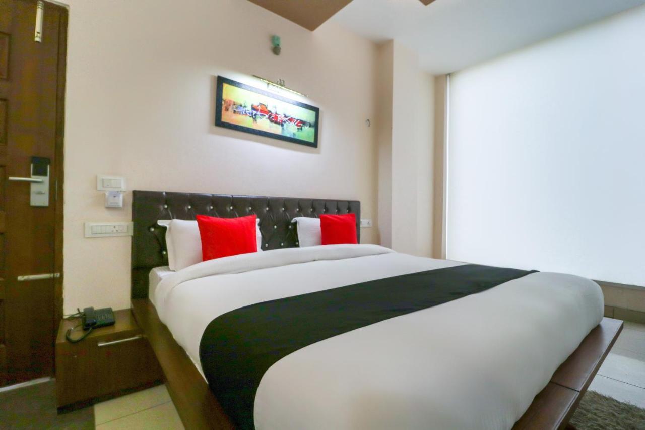Townhouse 765 The Grace Hotel Patiāla Kültér fotó