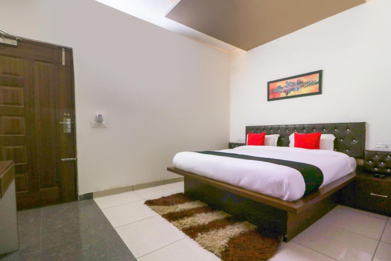 Townhouse 765 The Grace Hotel Patiāla Kültér fotó